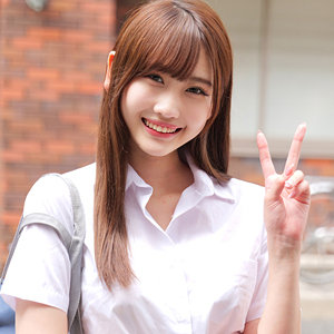 みずきちゃん シロウト速報 skho149 声を掛けたのはブラウスの首元をガバッと開けた陽キャっぽい美形美少女みずきちゃん。1