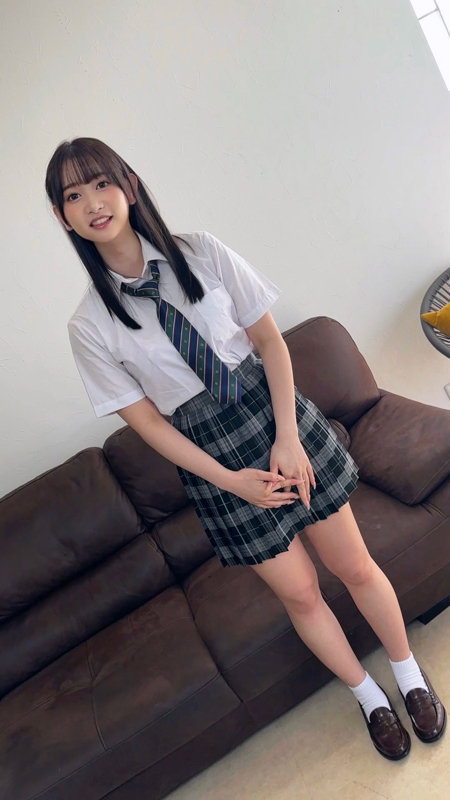 しずかちゃん シロウト速報 skho153 目がキラキラでお顔が可愛くてモデル体型のしずかちゃん脚が長すぎるのでしゃがんだだけでパンティ見えちゃいます!2