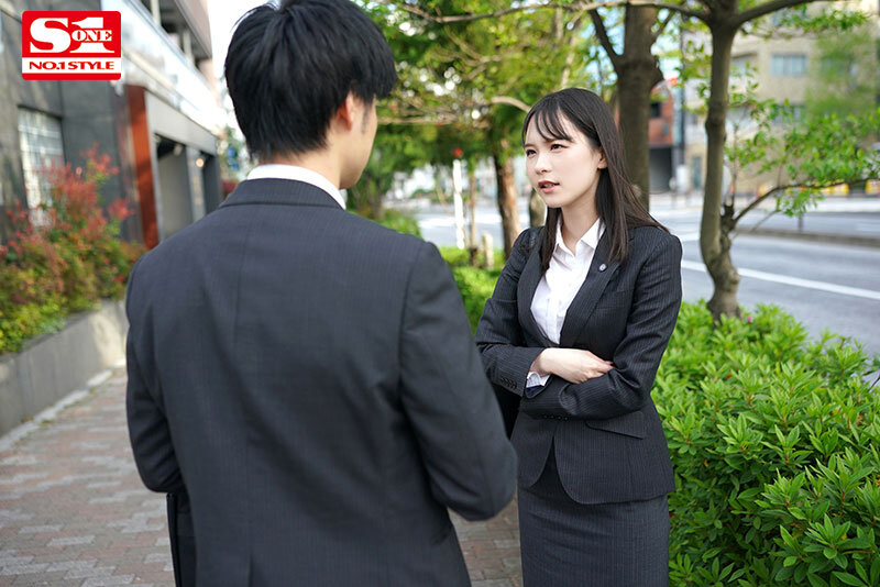 いつも僕を見下してくる可愛いけど生意気な後輩と出張先で一晩一緒に過ごしたら…何度もチ●ポ欲しがってきた！ 村上悠華3