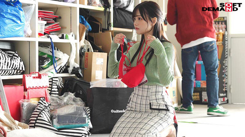 【特典版】宣伝部 松永あかり 初AV出演7