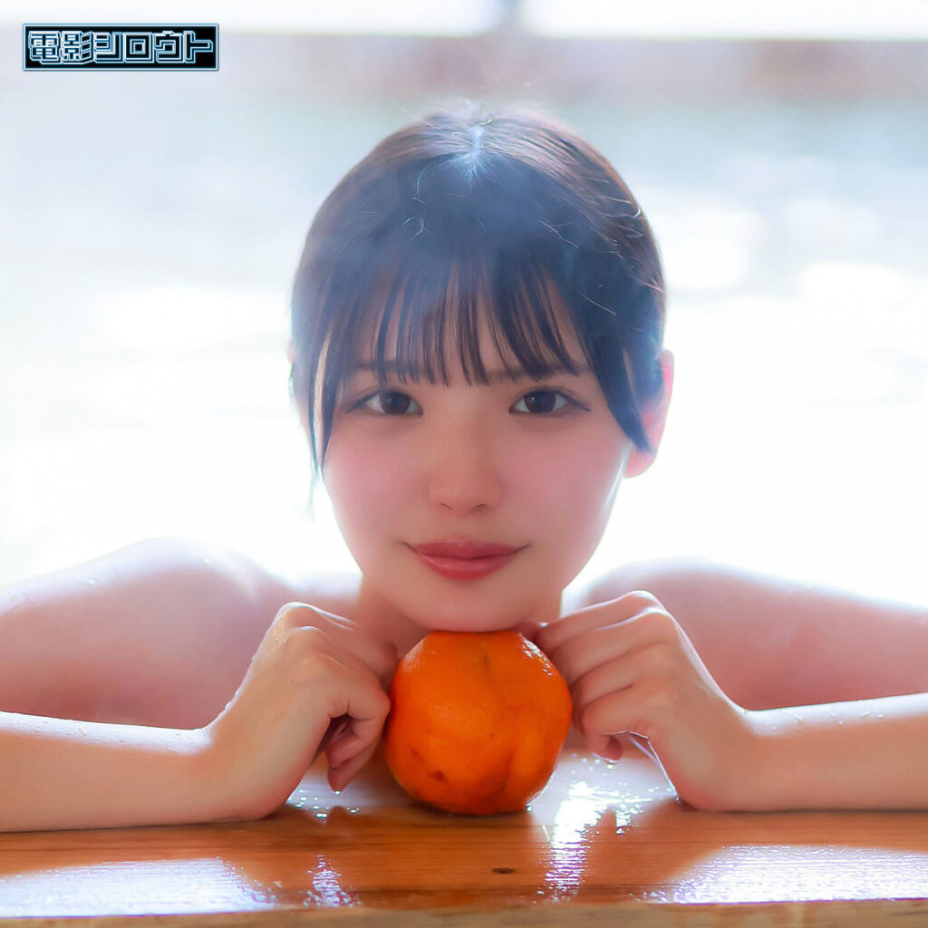 画像1【DEAS-076】める 電影シロウト 美巨乳、美尻の女子大生